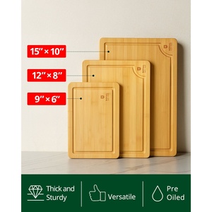 Set di 3 Grandi Taglieri Ecologici in Bambù Sostenibile, Rettangolari e Quadrati, per Pizza, Salumi e Succhi con Scanalatura - Product Image 4