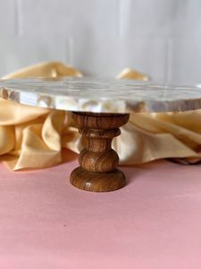 Support à gâteau moderne en nacre de qualité supérieure, outil de service en bois et résine haut de gamme, cadeaux d'anniversaire et de dessert de style Ins unique - Product Image 3