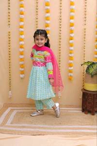 Costumes Salwar en pur coton à la mode à la mode avec style traditionnel Dupatta pour les fêtes décontractées des filles, les festivals de mariage - Product Image 4