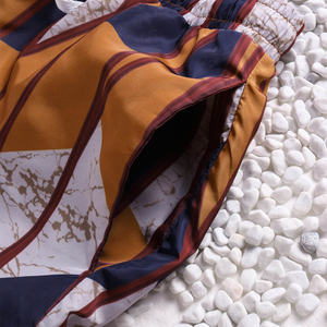 Pantalones cortos de verano transpirables con logotipo personalizado resistente al sudor de alta calidad, pantalones cortos informales de poliéster 100% para niños y adultos 2017 - Product Image 5