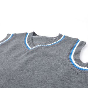 Pulls pour hommes professionnels sans manches, aspect luxueux, texture lisse, développés pour une utilisation en bureau exécutif en hiver - Product Image 6