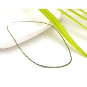 Collier en argent sterling 925 avec perles de diamant non taillées vertes de 2-3 mm - Product Image 1