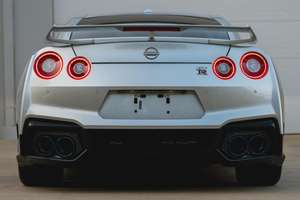 Nissan GT-R Premium Usado 2024 - Product Image 4