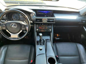 Utilisé 2022 Lexus IS 300 Direction gauche - Product Image 5