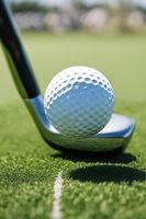 Balles de golf en caoutchouc synthétique Surlyn de haute qualité, logo personnalisé, légères, monobloc, pour les matchs de golf