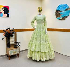 Lehenga en soie de créateur magnifique et de haute qualité, avec ensemble haut et dupatta, broderie, tissu Georgette, idéal pour les fêtes, vente en gros - Meilleures ventes - Product Image 3