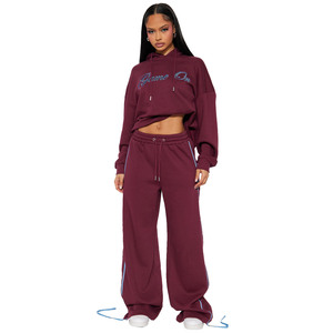 Conjunto Deportivo de Invierno para Mujer con Capucha Bordada Personalizada, 100% Algodón Transpirable, Sudadera de Felpa, Pantalones Cortos Deportivos Casuales Lisos - Product Image 1