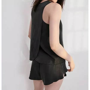 Ensemble de vêtements de détente en satin pour femme-Pyjama de nuit doux et soyeux, vêtements de maison confortables en 2 pièces - Product Image 3