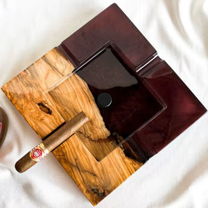 ที่เขี่ยบุหรี่คุณภาพสูง ทำด้วยมือ ดีไซน์ทันสมัย หรูหรา ถาดไม้ผสมเรซิ่น รูปทรงและสีตามสั่ง พร้อมโลโก้ สำหรับซิการ์ - Product Image 1