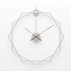 Horloge murale en métal hexagonal argenté pour la décoration de la maison et les cadeaux de mariage, horloge décorative de luxe pour le salon et la chambre à coucher - Product Image 1