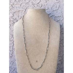 Collier de style religieux Navajo en or 14 carats, motif géométrique, chaîne à maillons trombone en argent sterling, perle, or blanc et or jaune, chaîne torsadée - Product Image 1