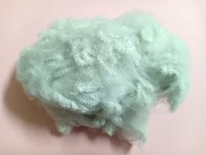 Fibre discontinue de polyester solide blanc de haute qualité 100% recyclable 2.5D51SD filature fabricant vietnamien Vikohasan GRS - Product Image 5