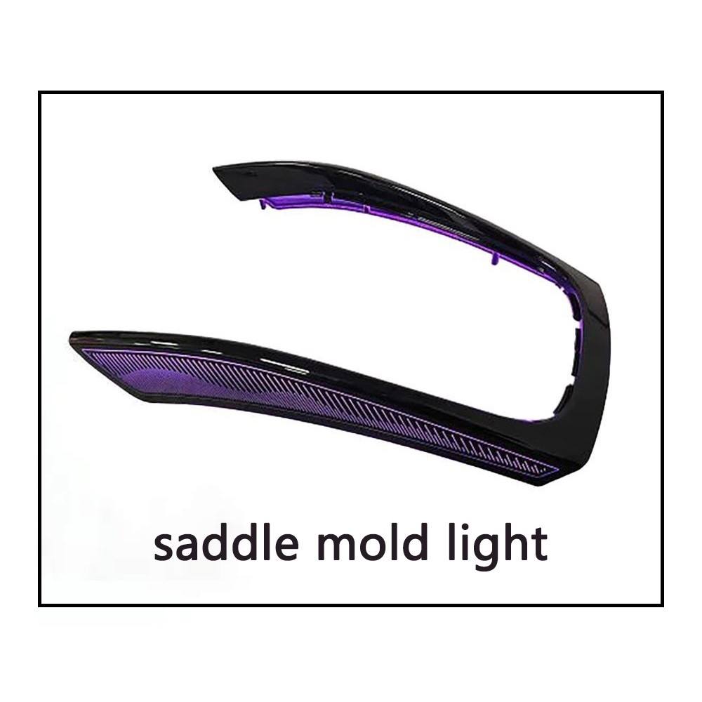 Lumières de moule de selle