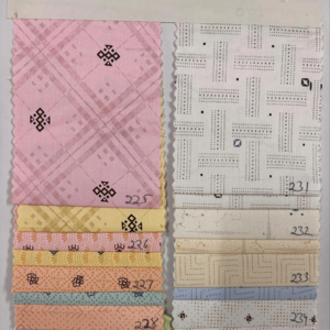 Tissu imprimé en poly coton Lilly Orchid 36 pouces tissu doux au toucher pour chemises et robes exportation à prix abordable - Product Image 1