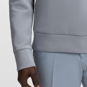 Sudadera para Hombre de Tela Transpirable y Ajustable con Diseño de Logotipo Personalizado en Color Sólido, Cuello Redondo y Mangas Completas, Diseño Informal - Product Image 3