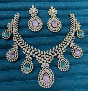 Nueva llegada de joyería india con pendiente de tuerca Mehendi Antic Gold Wedding Engagement Premium Quality AD Jewelry Collection - Product Image 2