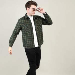 Veste de chemise en flanelle décontractée pour homme | Veste chemise boutonnée à carreaux avec doublure matelassée pour plus de chaleur et de confort - Product Image 4