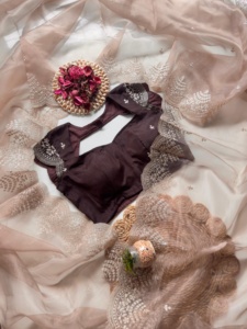 Beau tissu à la mode d'organza de qualité lourde avec l'exportateur et le fournisseur indiens de saree de broderie - Product Image 5