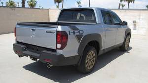 Honda Ridgeline 2023, version européenne VI, 6.1-8L, automatique, essence, sièges en cuir, toit ouvrant panoramique, phares LED, feux diurnes - Product Image 3