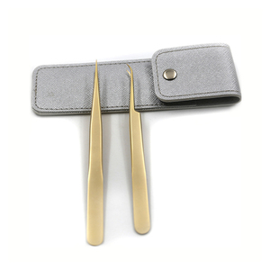 Pince à cils en acier inoxydable de marque privée personnalisée pour dames avec pointe droite et volume poignées de cils en fibre de verre - Product Image 1