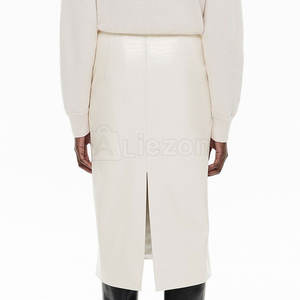 Nouveau design Jupe slim pour femmes Tissu confortable Jupe slim en cuir pour femmes Tenues de voyage - Product Image 2