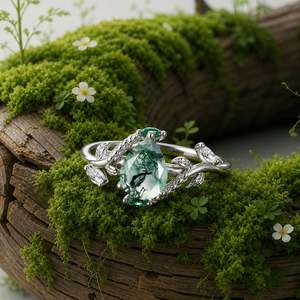 แหวน Jeulia Hug Me Bypass Leaf ชุบทองคำขาว 18K ประดับด้วยหินมอสอาเกตทรงลูกแพร์ - Product Image 4