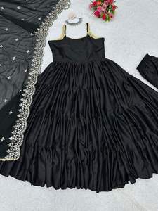 Traje DE BODA Anarkali de seda satinada de estilo indio tradicional para mujer, traje de boda largo hasta el suelo, diseñador Dupatta, respetuoso con el medio ambiente - Product Image 6