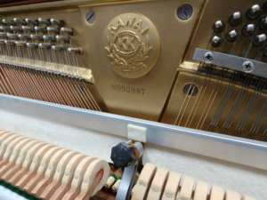 KAWAI-Piano droit japonais original BL12 en bois, acajou, tonalité chaude, tonalité stable, pas stable, commandes en gros - Product Image 6