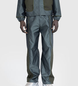 2025 conception personnalisée de haute qualité 10 pièces quantité minimale de commande Jogging survêtement imperméable réfléchissant hommes Nylon coupe-vent survêtement - Product Image 4