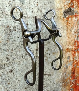 OEM Western Factory SS Snaffle Bits para caballos de salto 7 1/2 pulgadas de largo con 3 7/8 pulgadas de alto Dunning Boquilla para montar a caballo - Product Image 4