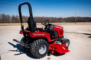 MASSEY FERGUSON MINI 23HP NUEVO TRACTOR AGRÍCOLA con CARGADOR DELANTERO Motor diésel 120HP Potencia nominal Cummins Engine Farmer Tractor 1000 - Product Image 5