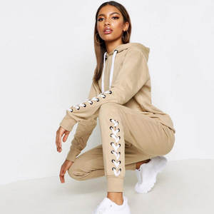 Conjunto de chándal de mujer personalizado mezcla de algodón premium, traje de manga larga de moda fabricante OEM. - Product Image 1