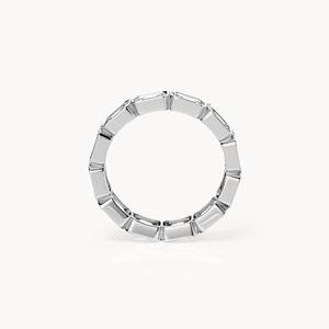 Bague éternité taille émeraude avec sertissage clos - Product Image 4
