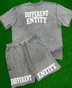 ชุดเสื้อยืดกางเกงขาสั้นผ้าซาตินพิมพ์ลายแบบกำหนดเอง พรีเมียมทันสมัยสำหรับผู้ชาย โพลีเอสเตอร์/คอตตอน ระบายอากาศได้ดี ชุดเสื้อยืดฤดูร้อนแบบกำหนดเอง - Product Image 4