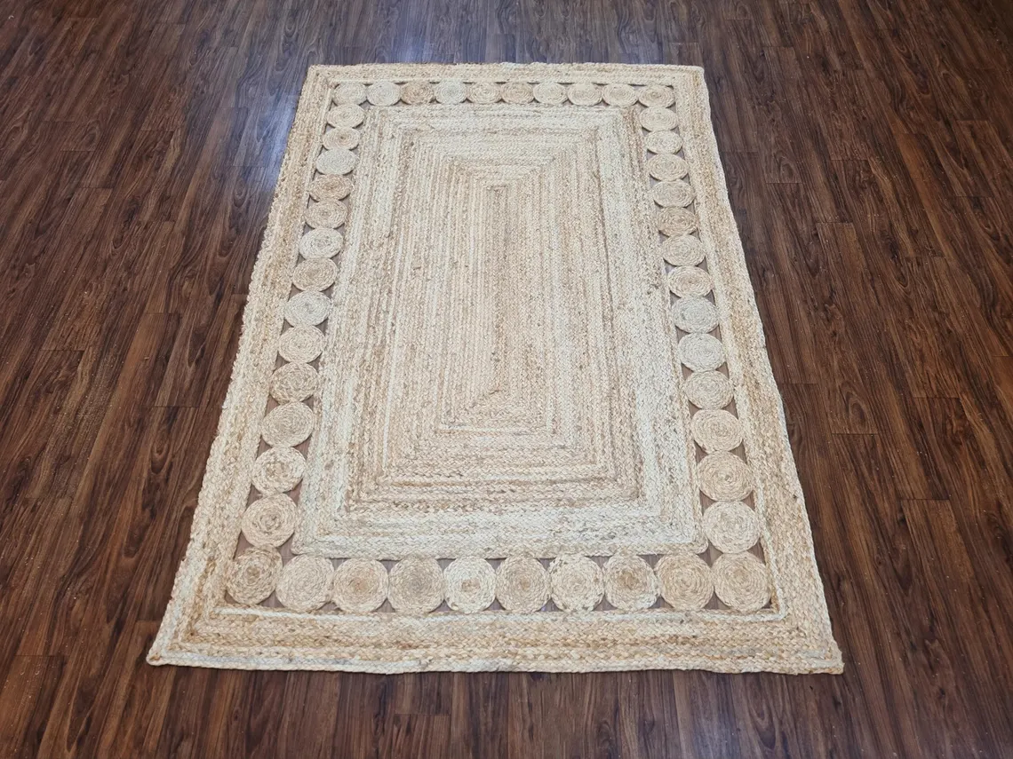 Identique à l'image