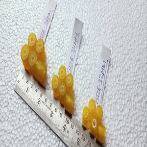 Perles de verre russes à facettes vintage sur mesure de couleur jaune étincelle classique pour les créateurs de bijoux - Product Image 1