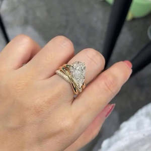 Bague de fiançailles pour femme certifiée IGI avec diamant de laboratoire de 5,00 ct en forme de poire, pierres latérales de 0,50 ct, bande torsadée, clarté D-E-F VVSVS - Product Image 1