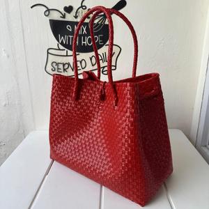 Sembagi Bolsos ecológicos para mujer Tejido único Plástico reciclado Premium Granate Nuevo estilo Tamaño de disfraz para adultos Bolsos al por mayor - Product Image 4