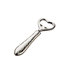 Abridor de Botellas de Cerveza de Diseño de Lujo, Desechable, Ecológico, Plateado Martillado, en Forma de Corazón, Herramienta de Bar Manual de Metal Elegante - Product Image 1