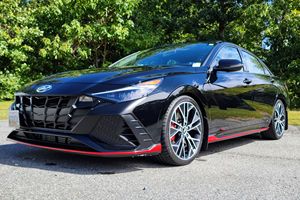 Hyundai Elantra N 2022 d'occasion en bon état, 276 ch, moteur turbo 4 cylindres, différentiel à glissement limité, peu modifiée - Product Image 1