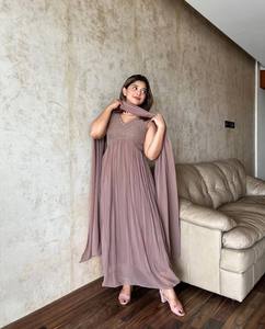 Conjunto Salwar de Georgette Premium Unity Luxure con adornos y corte en A, con Dupatta a juego, de secado rápido, para todas las estaciones - Product Image 3