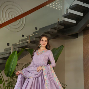 Collection de vêtements de fête Chinon avec robe brodée multi-séquences et fil et broderie de séquence Dupatta Designer Wear - Product Image 1
