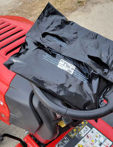 Tracteur à roues Snapper SPX110 Top Garden Machinery, transmission par engrenages, 4 roues motrices, éjection latérale, moteur bicylindre en V, composants principaux du moteur, boîte de vitesses - Product Image 5