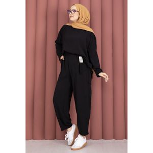 Conjunto de Traje Casual de Verano para Mujer con Detalle de Emblema en Color Negro - Product Image 5