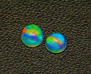 Par de cabujones de ópalo etíope, gemas de ópalo sueltas lisas, Ópalo de forma redonda llamativo de arcoíris Welo, lo mejor para hacer joyería fina - Product Image 4