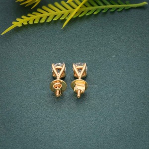 ต่างหูเพชร IGI Certified VVS ผลิตในห้องปฏิบัติการ แบบสี่ขา ตัวเรือนทอง 14k พร้อมตัวล็อคแบบเกลียว เครื่องประดับคุณภาพสำหรับผู้หญิง ราคาประหยัด - Product Image 4