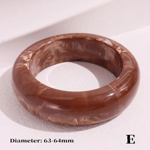 Figurines d'anges en résine romantiques contemporaines élégantes Sculptées artistiquement Rondes Haute brillance Durables Souvenirs Prix de gros - Product Image 2