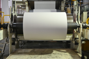 Vente en gros de rouleaux de papier transfert <span class=keywords><strong>thermique</strong></span> géant à séchage rapide 31g Film de <span class=keywords><strong>sublimation</strong></span> à haute <span class=keywords><strong>impression</strong></span> pour l'<span class=keywords><strong>impression</strong></span> textile - Product Image 3