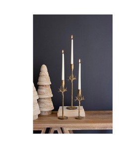 Portavelas de latón macizo pulido a mano con aspecto vintage antiguo, perfecto para el altar tradicional del hogar o la decoración de la sala de estar - Product Image 3