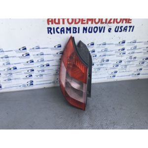 ไฟท้ายซ้าย STOP RENAULT Scenic 3rd Series 8200127704 (03>06) - Product Image 1